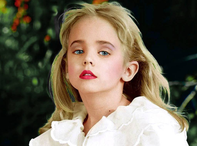 Illustration for article titled "Si sigues nuestras instrucciones podrás recuperarla con vida”: ¿quién mató a JonBenét Ramsey?